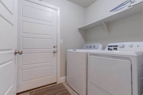 Tiny photo for 1907 E HOLIDAY LN, Washington, UT 84780 (MLS # 2120917)