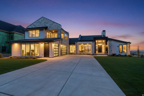 Photo of 863 N EMERY LN, Elk Ridge, UT 84651 (MLS # 2078833)