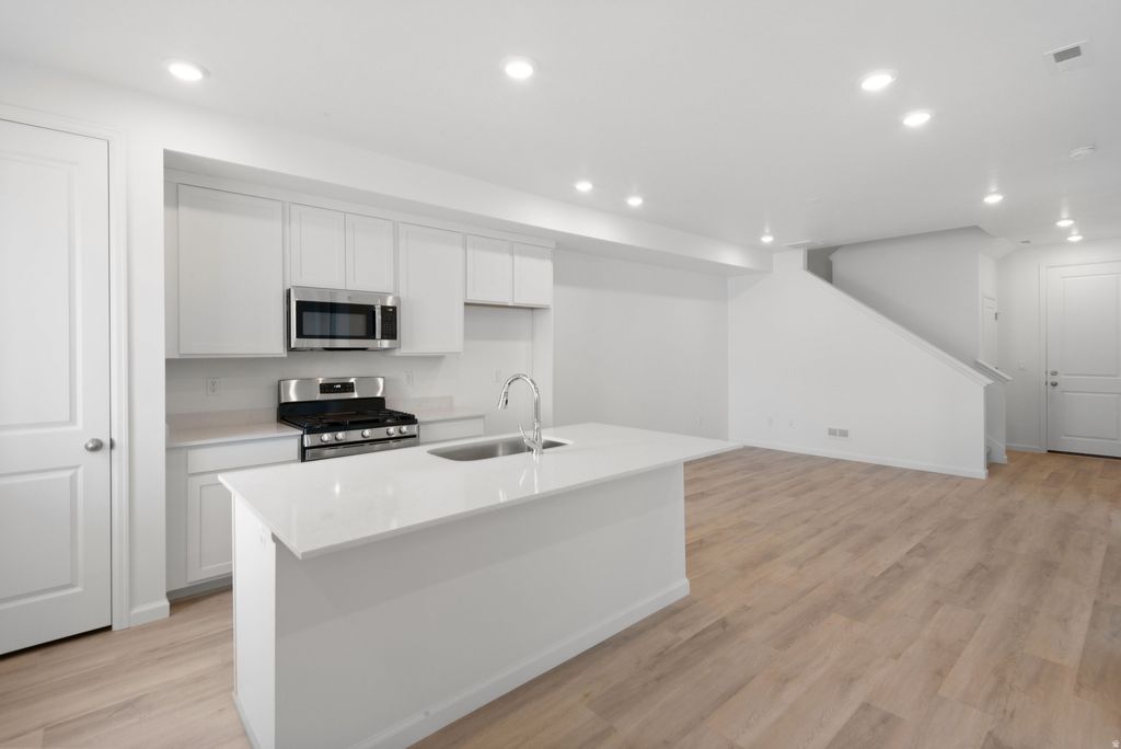 Photo of 1334 E 1670 N #822, Payson, UT 84651 (MLS # 2149455)