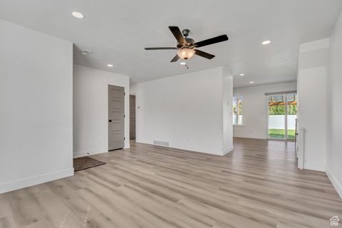 Tiny photo for 911 S CHAPPEL LOOP, Lehi, UT 84043 (MLS # 2118008)