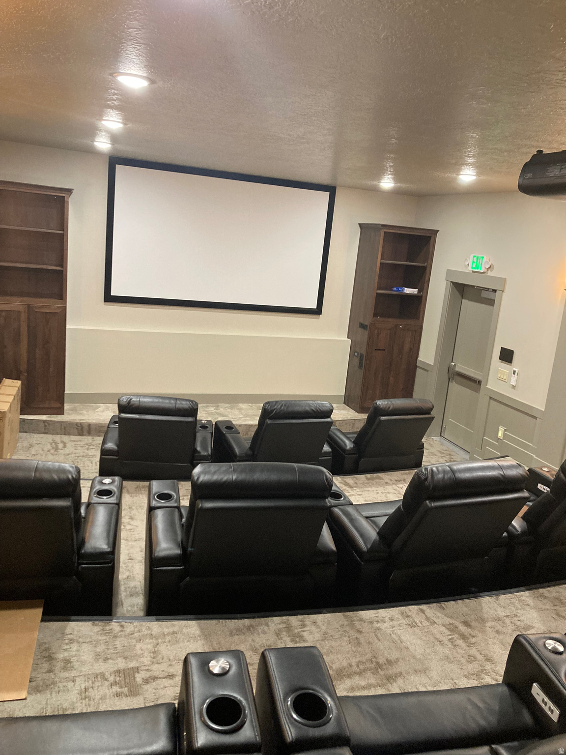 COUNTRY VIEW VILLAS - Residential