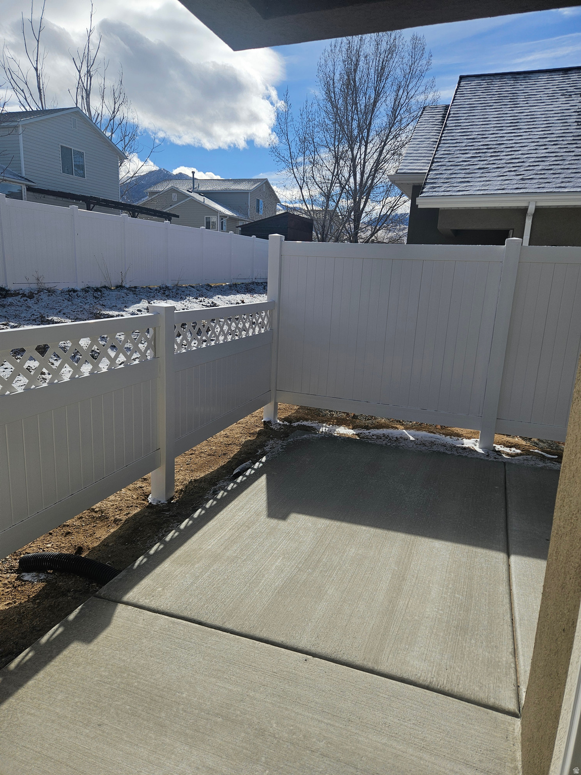 COUNTRY VIEW VILLAS - Residential