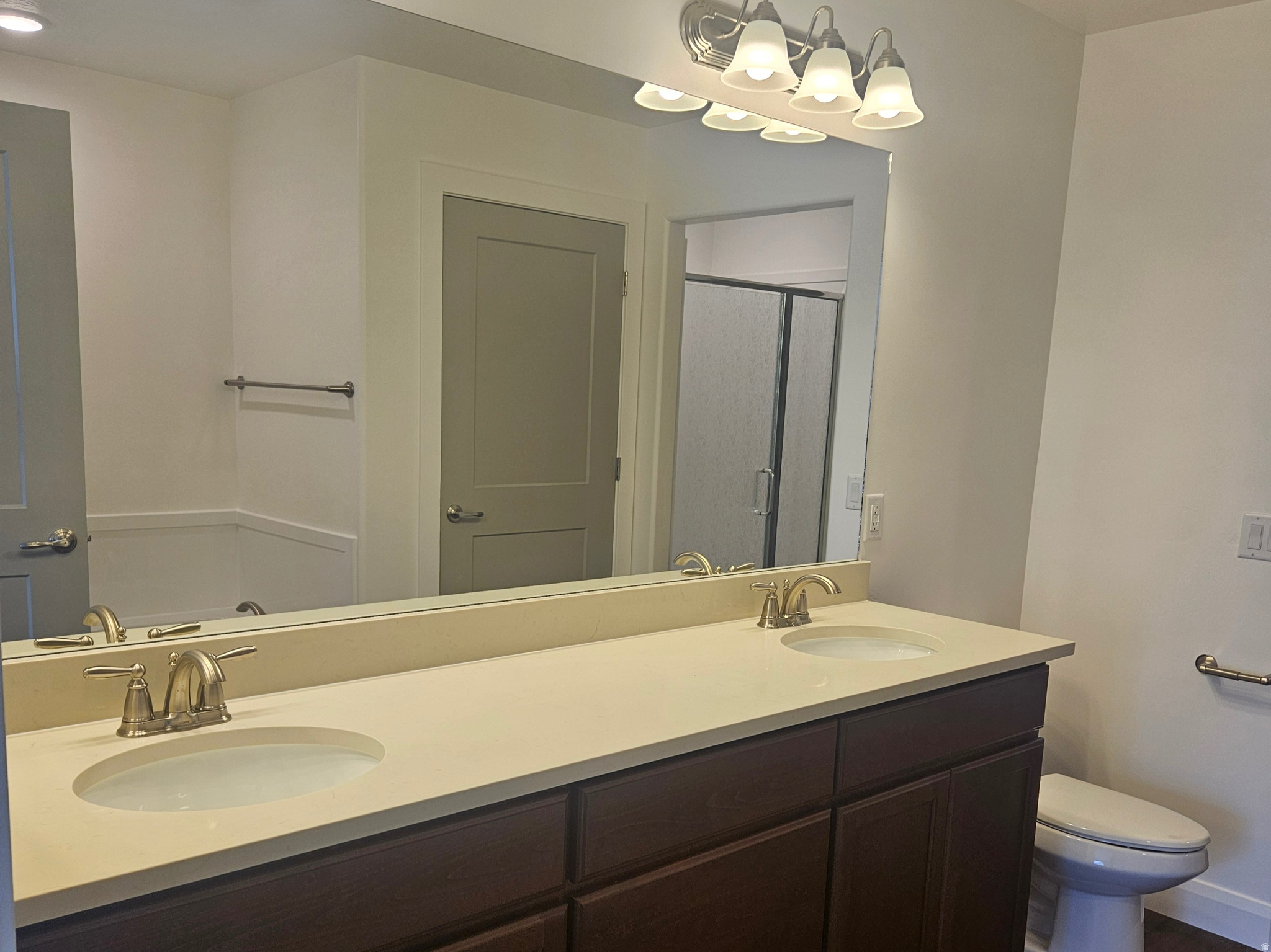 COUNTRY VIEW VILLAS - Residential