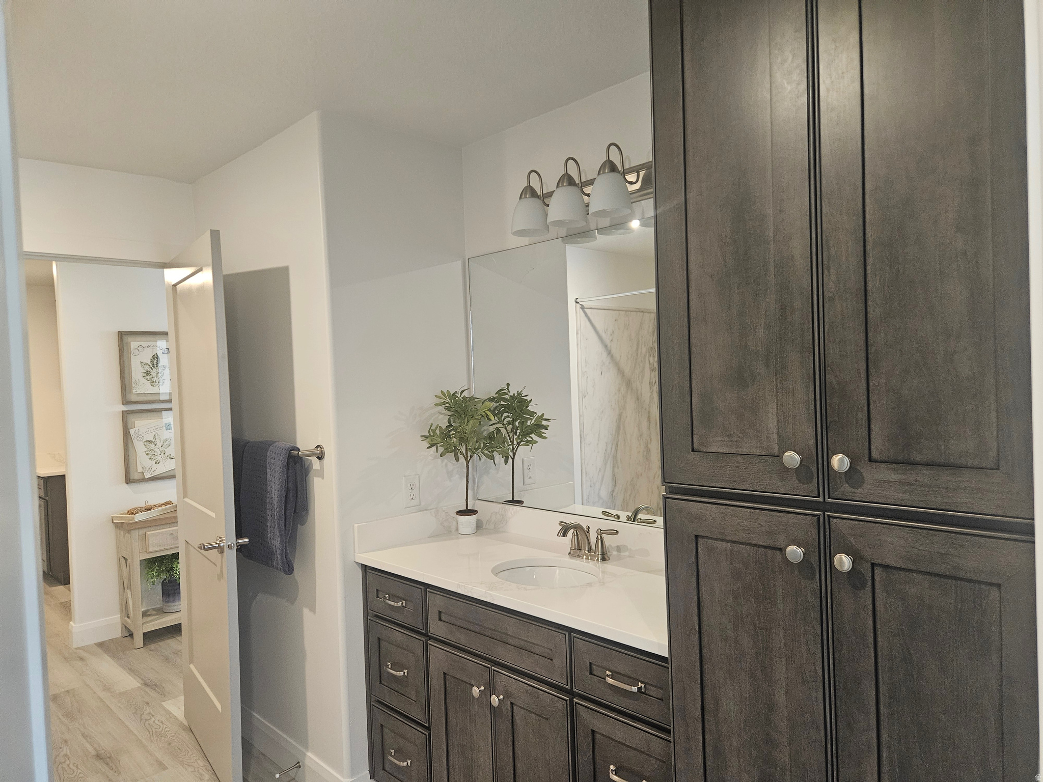 COUNTRY VIEW VILLAS - Residential