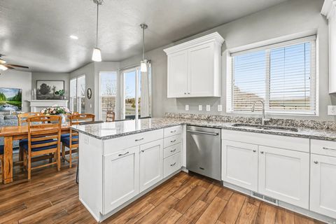Tiny photo for 4082 W SHADY PLUM WAY S, South Jordan, UT 84009 (MLS # 2135113)