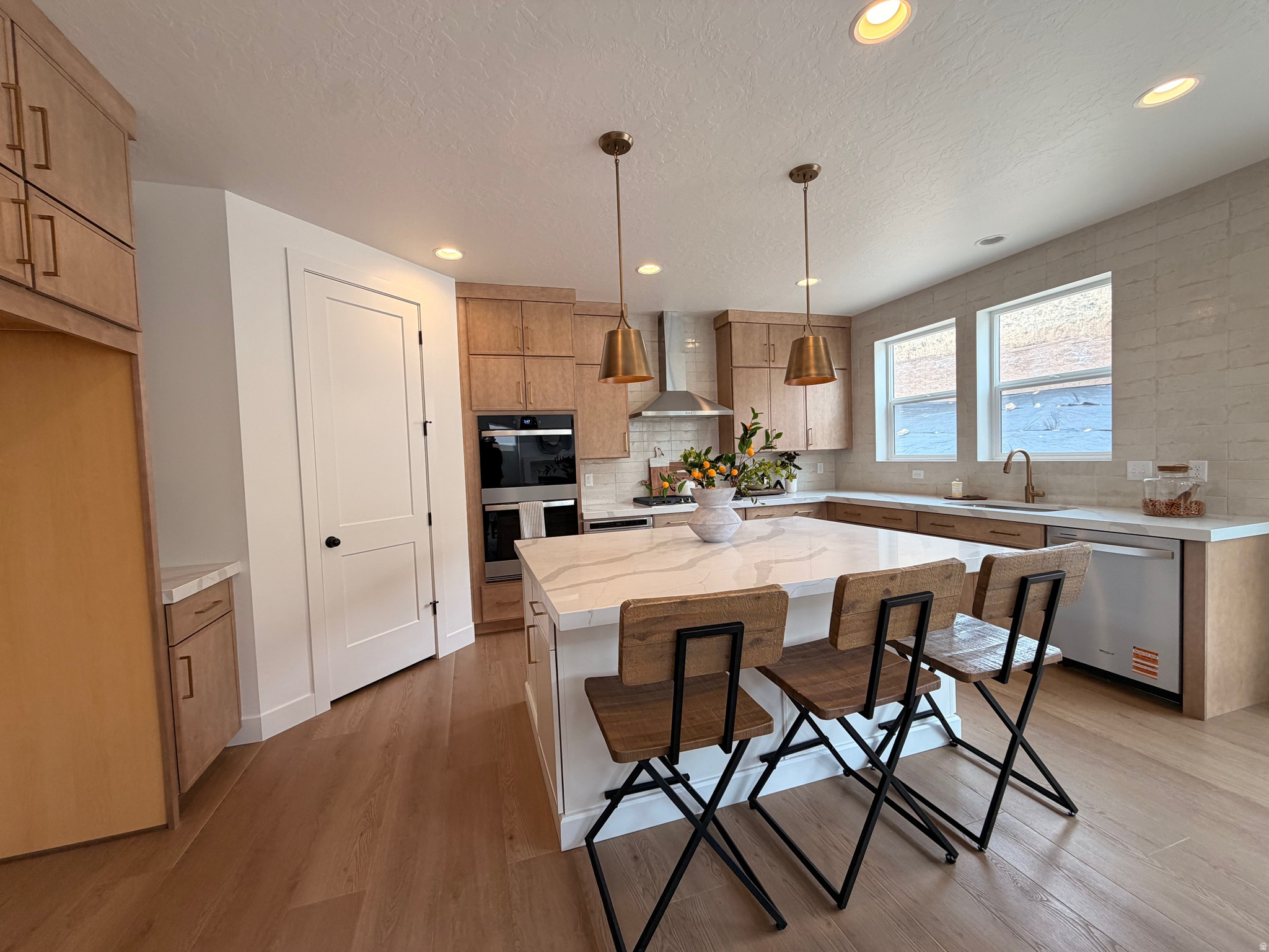 CANYON POINT - Residential