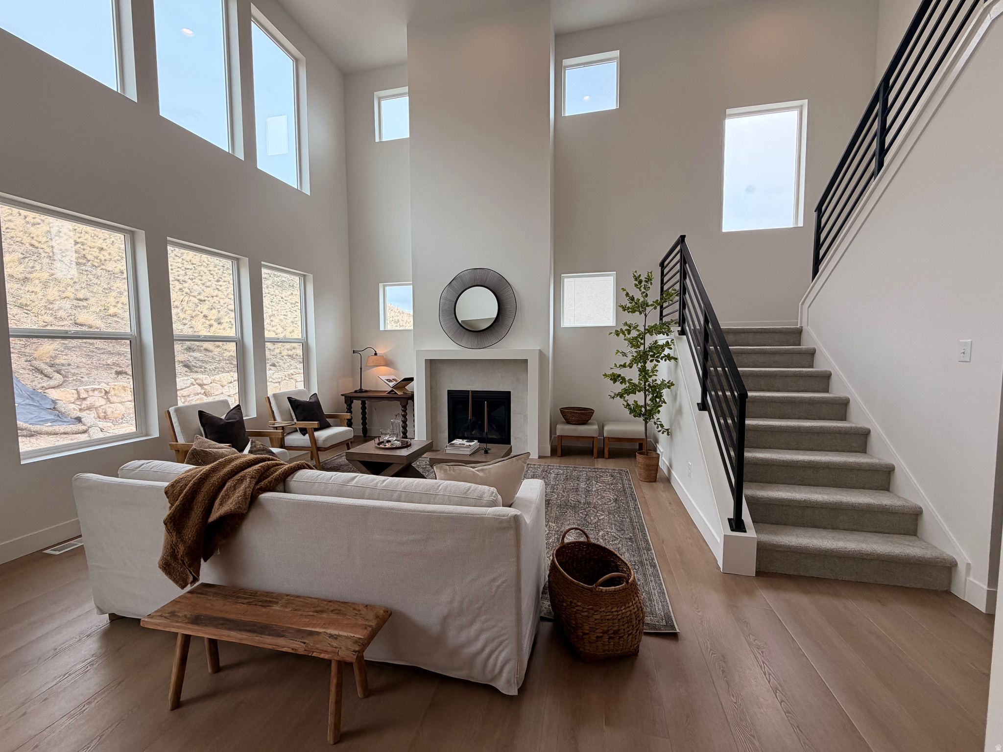 CANYON POINT - Residential