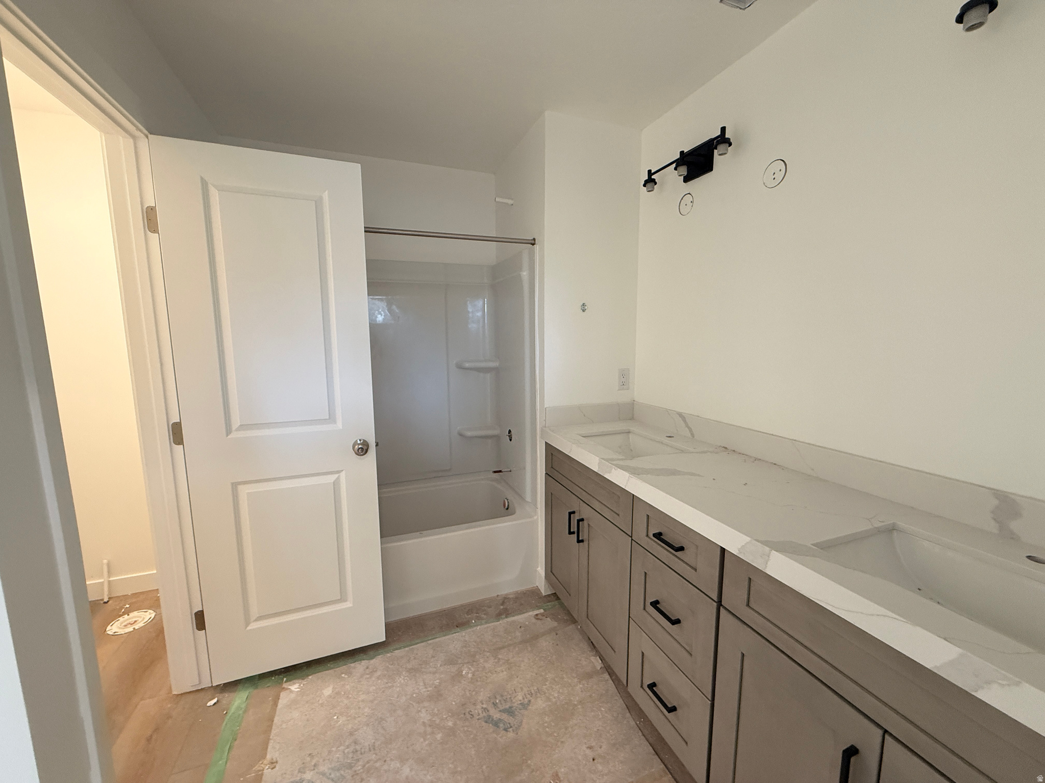 DIXON DOWNS - Residential