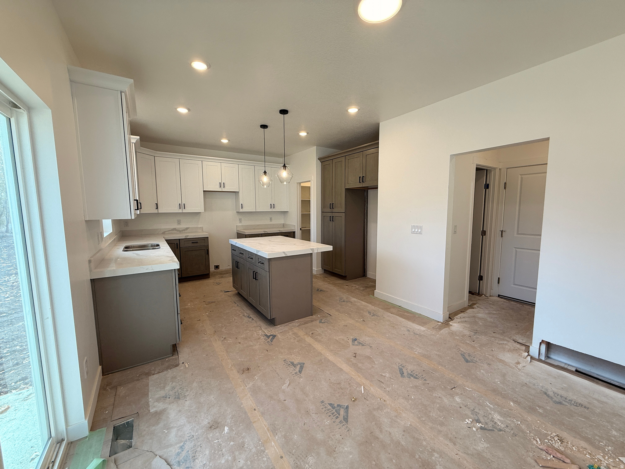 DIXON DOWNS - Residential