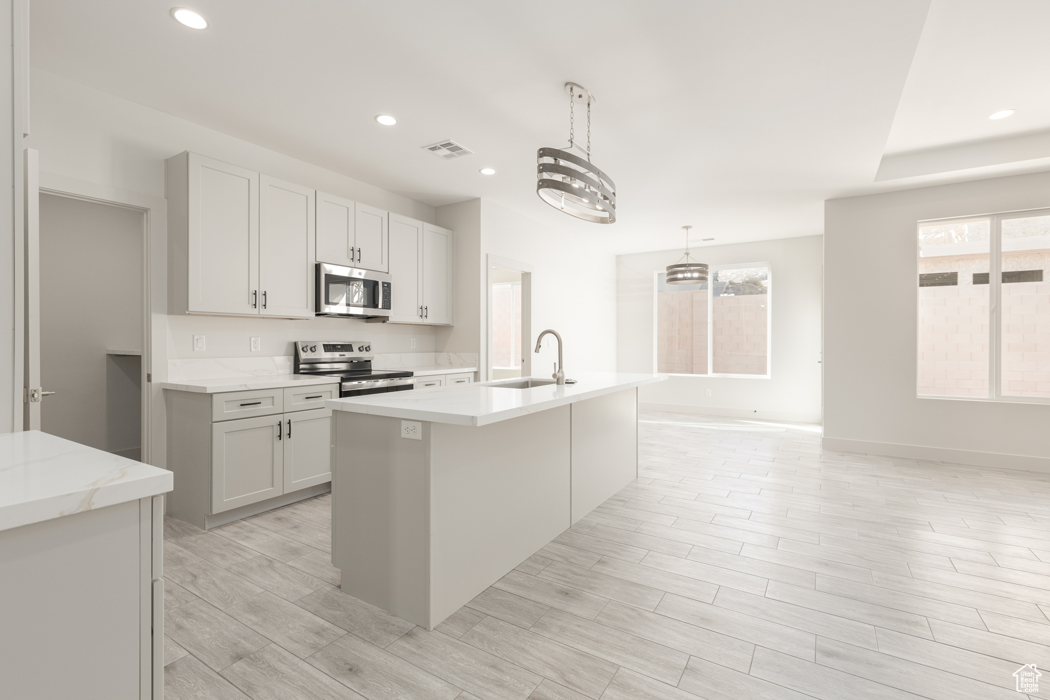 2153 W 320, Hurricane, Utah image 2