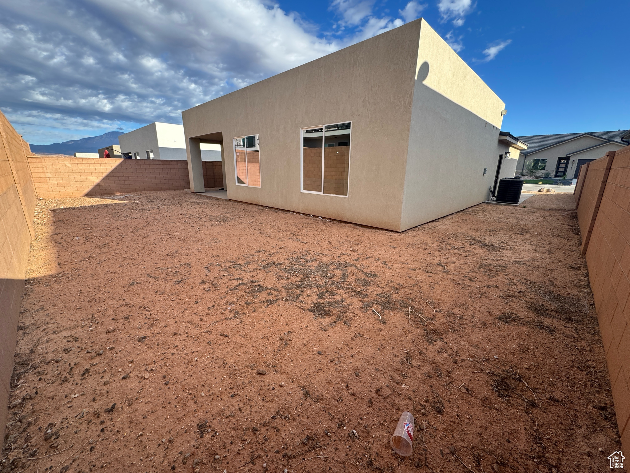 HURRICANE VIEWS - Residential