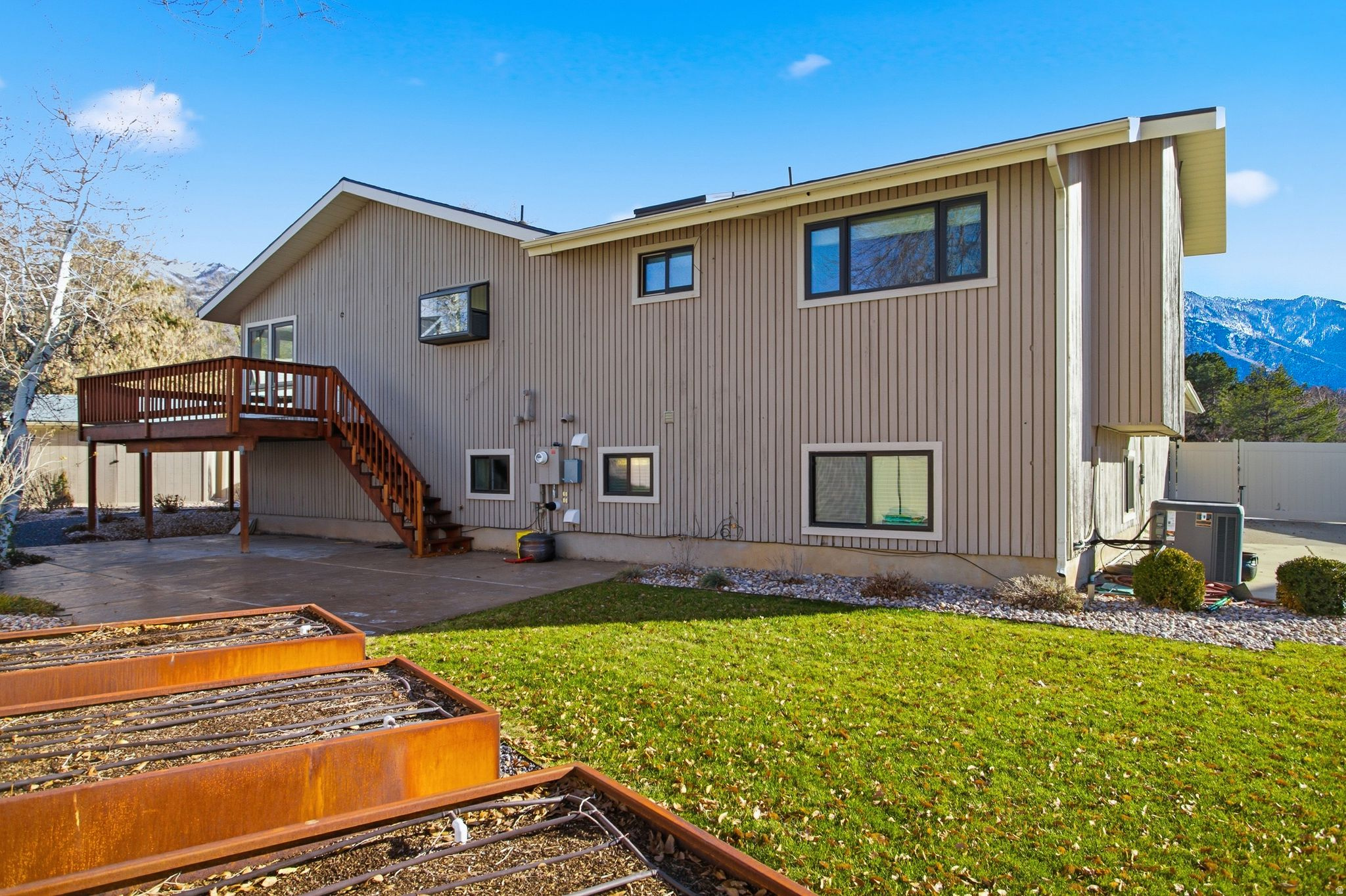 QUAIL HOLLOW - Residential