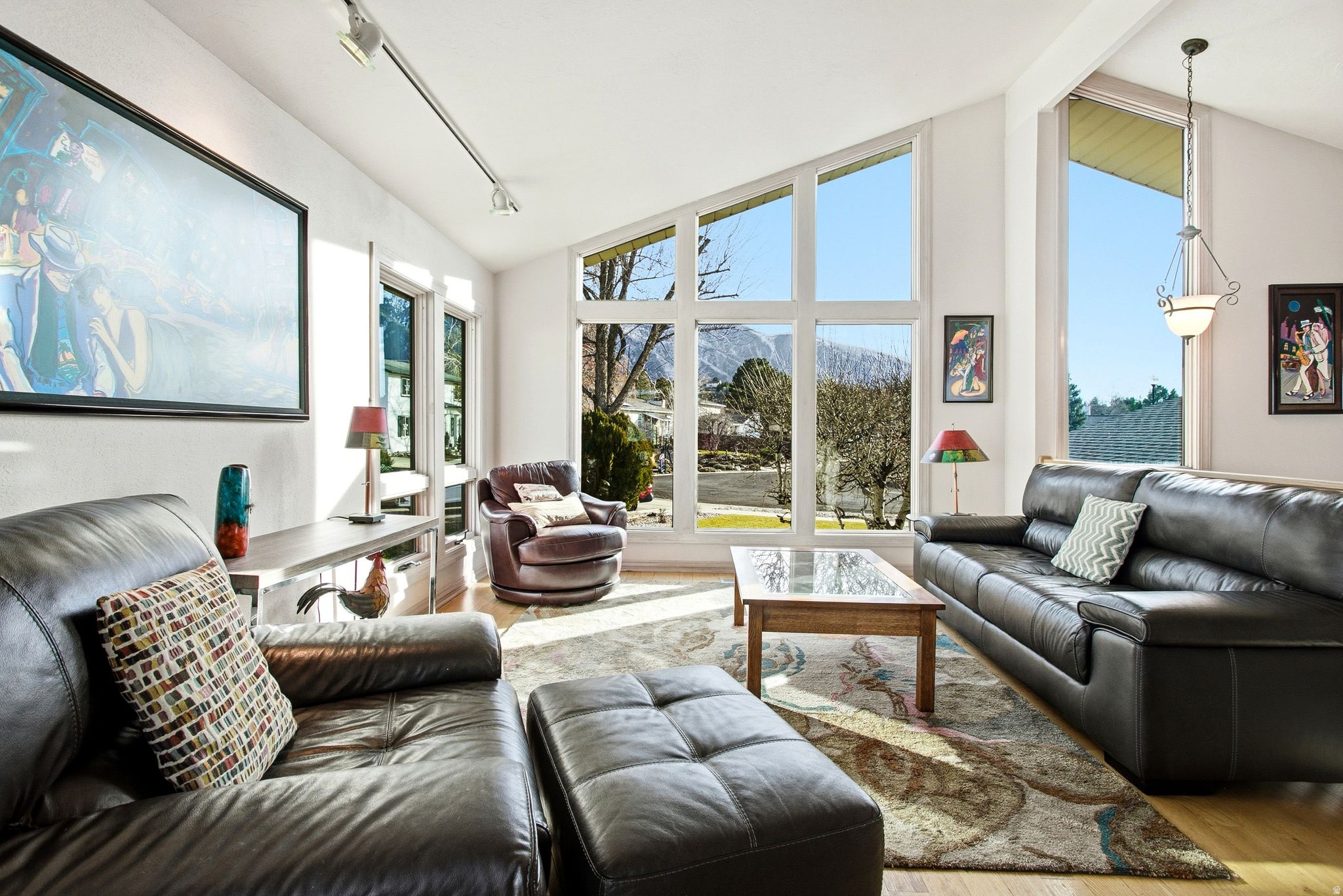 QUAIL HOLLOW - Residential