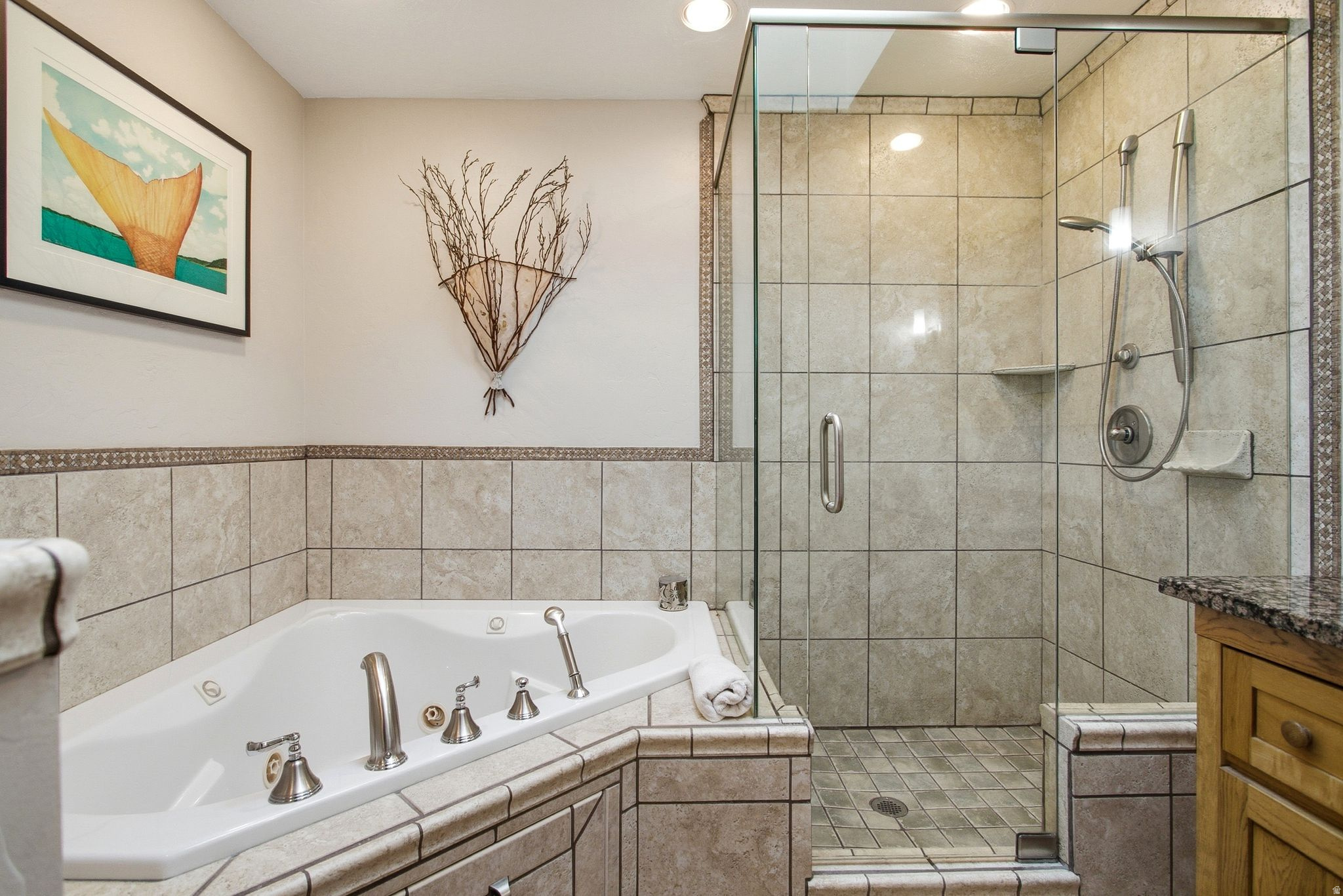 QUAIL HOLLOW - Residential