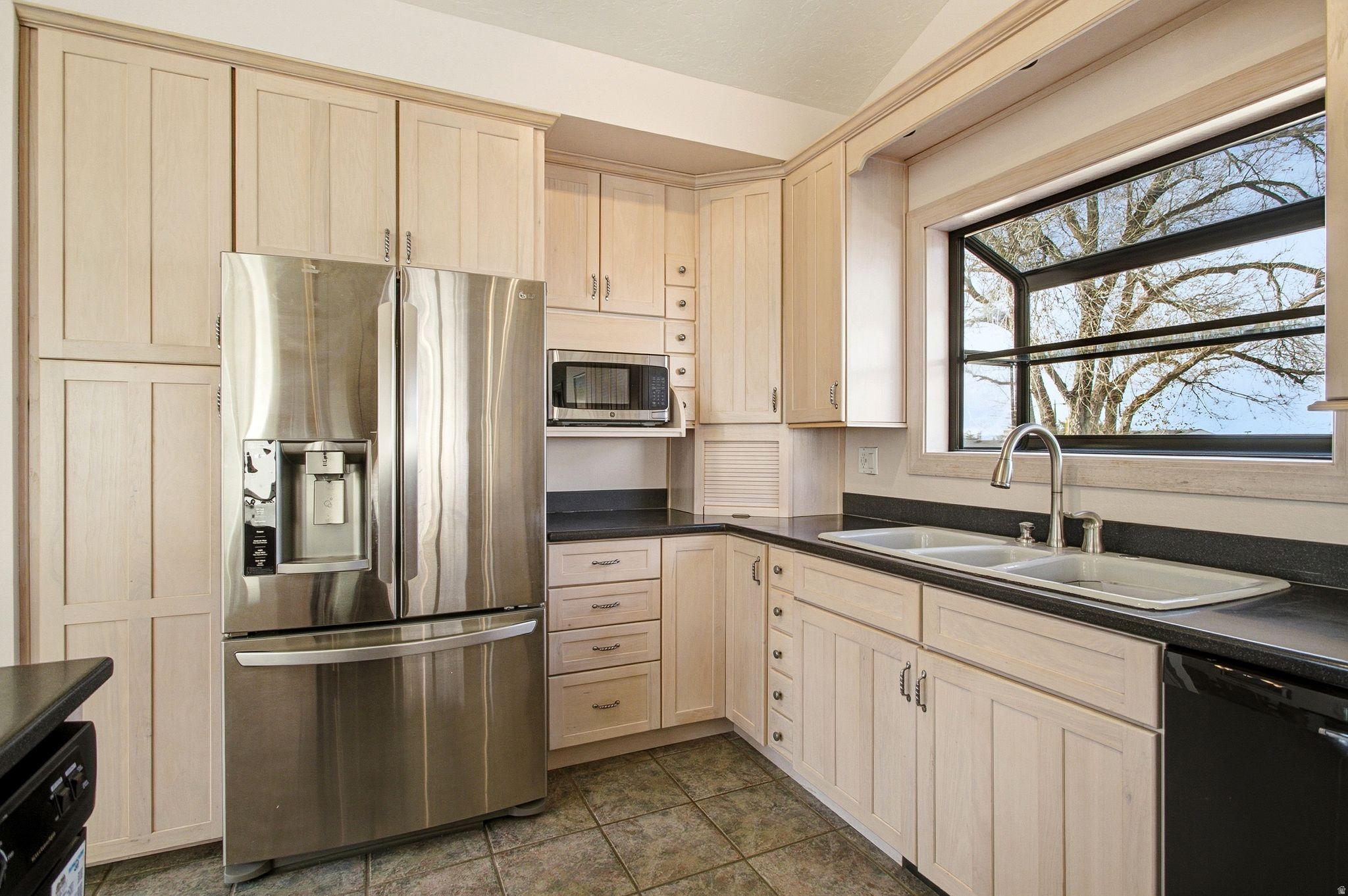 QUAIL HOLLOW - Residential