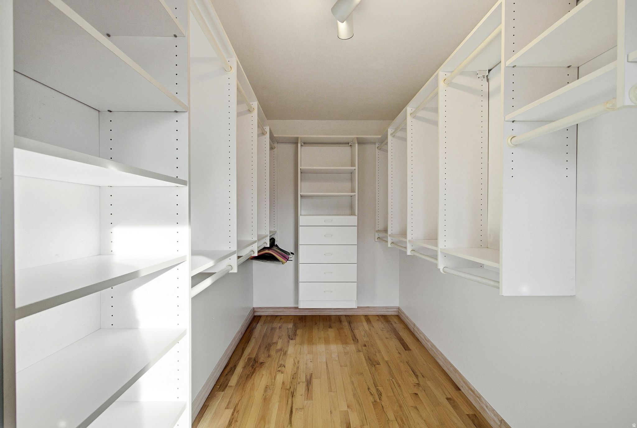 QUAIL HOLLOW - Residential