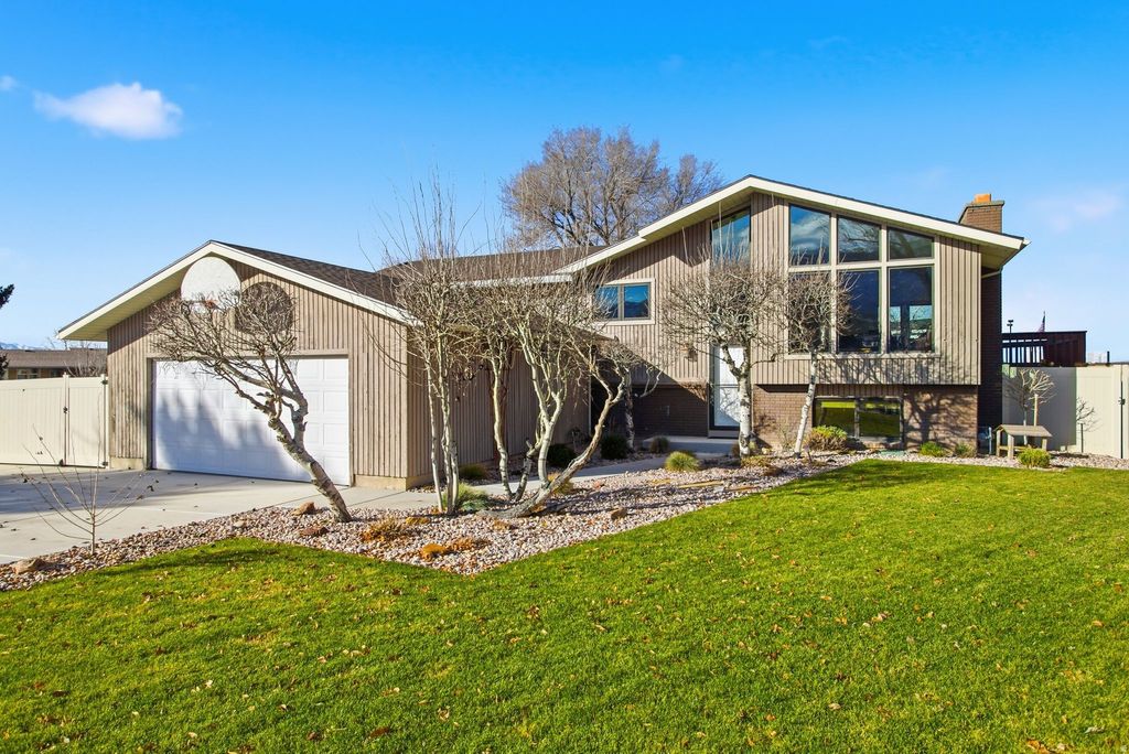 Photo of 9106 S MALLARD CIR E, Sandy, UT 84093 (MLS # 2133320)