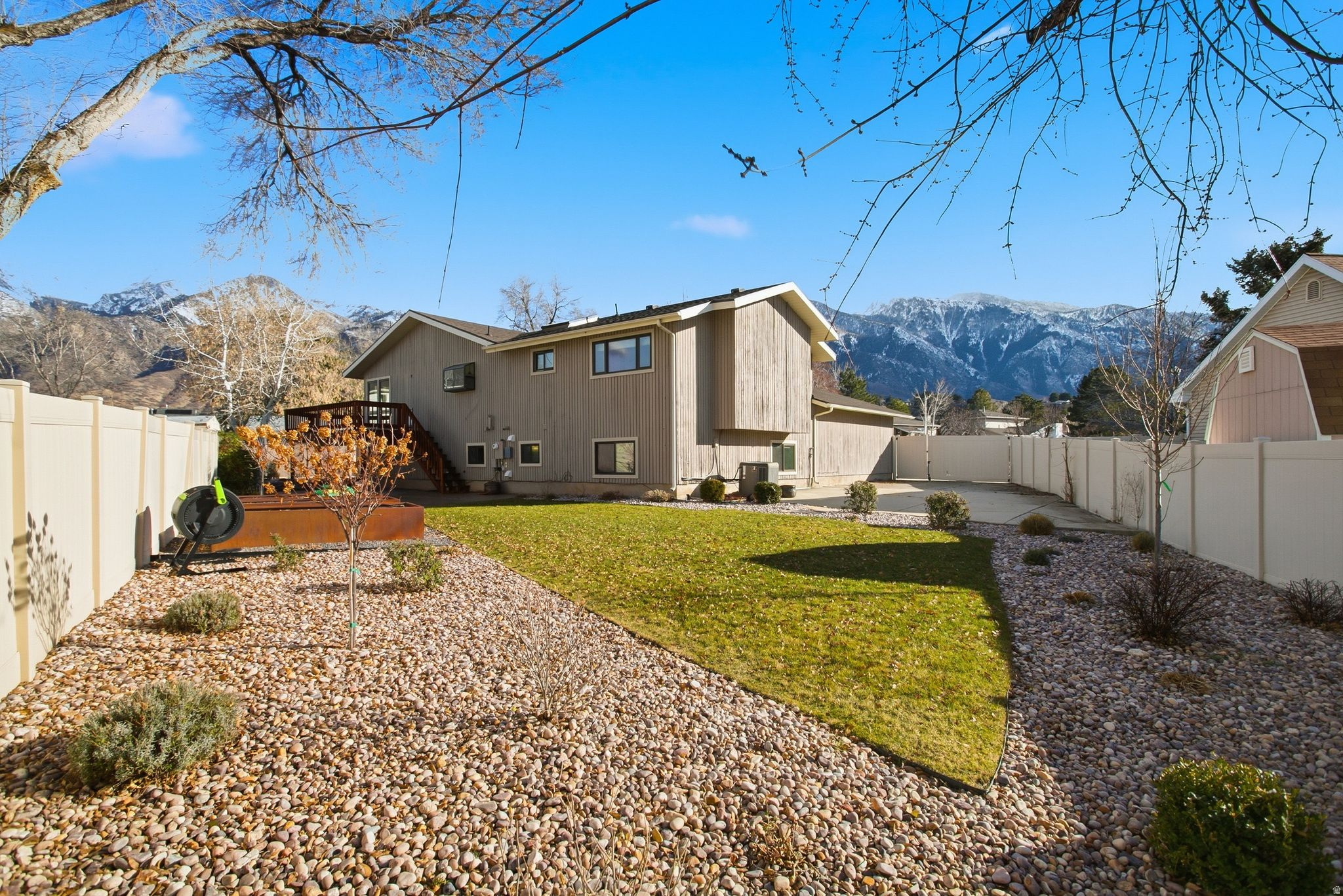 QUAIL HOLLOW - Residential