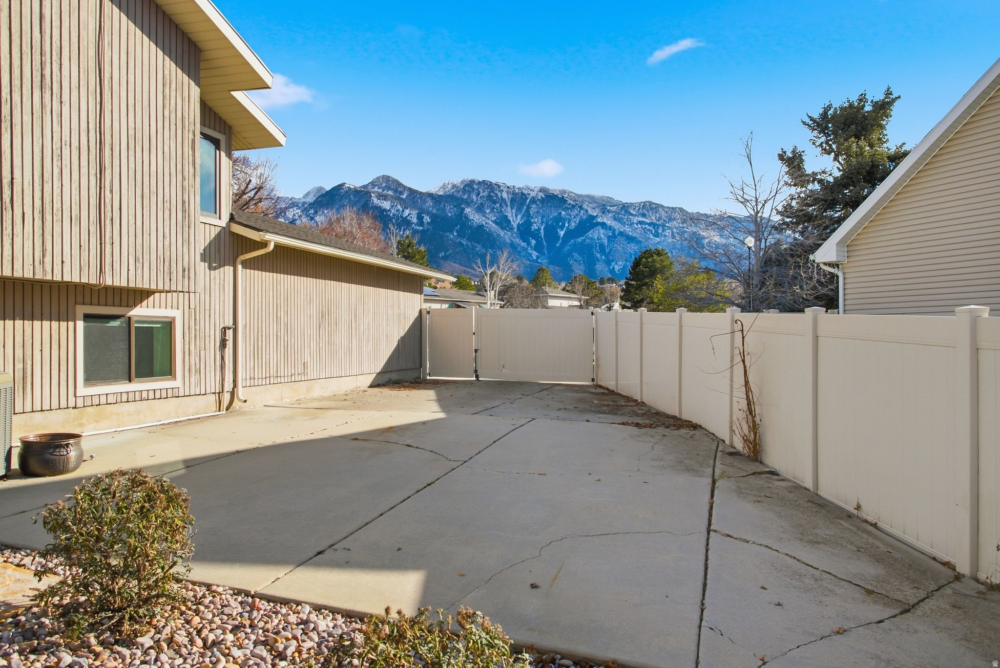 QUAIL HOLLOW - Residential