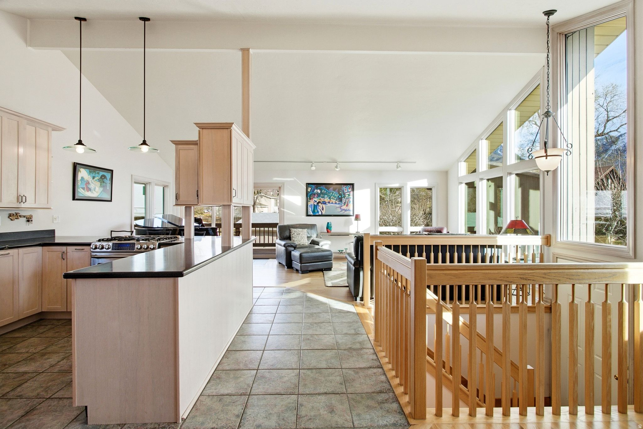 QUAIL HOLLOW - Residential