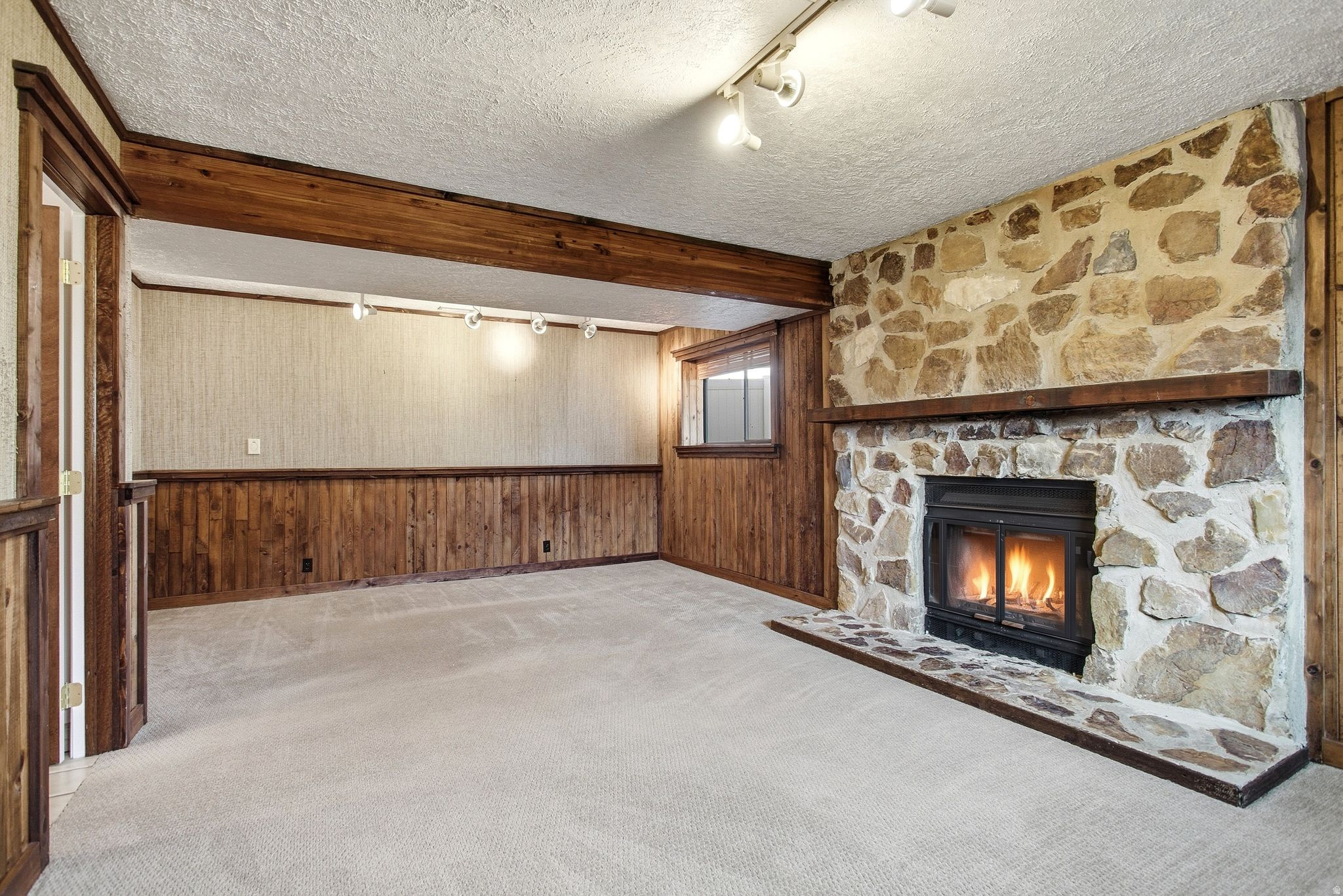 QUAIL HOLLOW - Residential