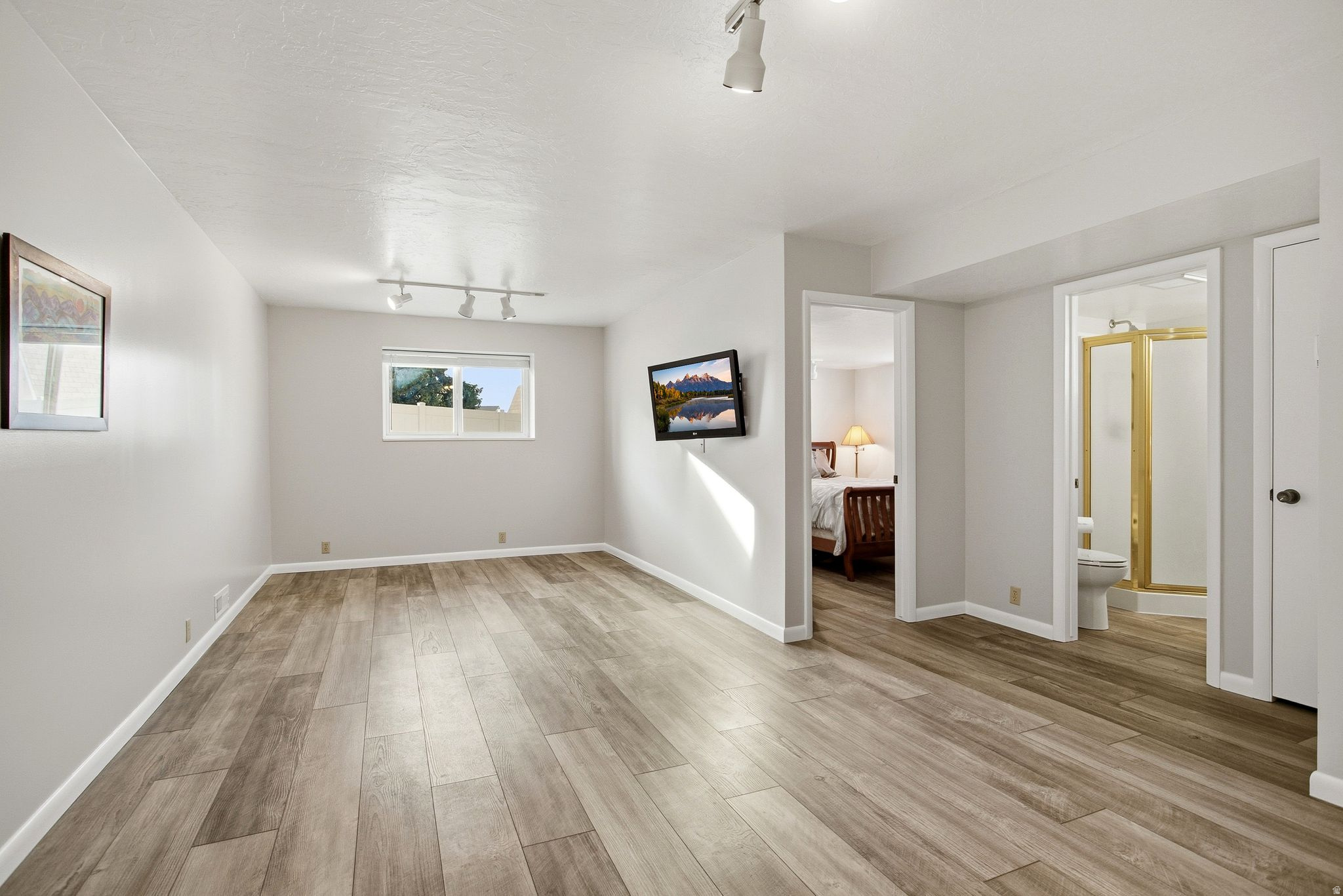 QUAIL HOLLOW - Residential