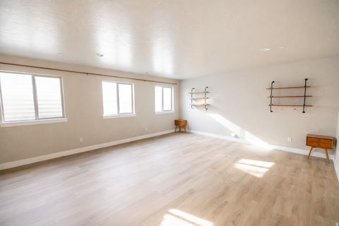 Tiny photo for 15866 S MERCER CV, Draper, UT 84020 (MLS # 2144271)