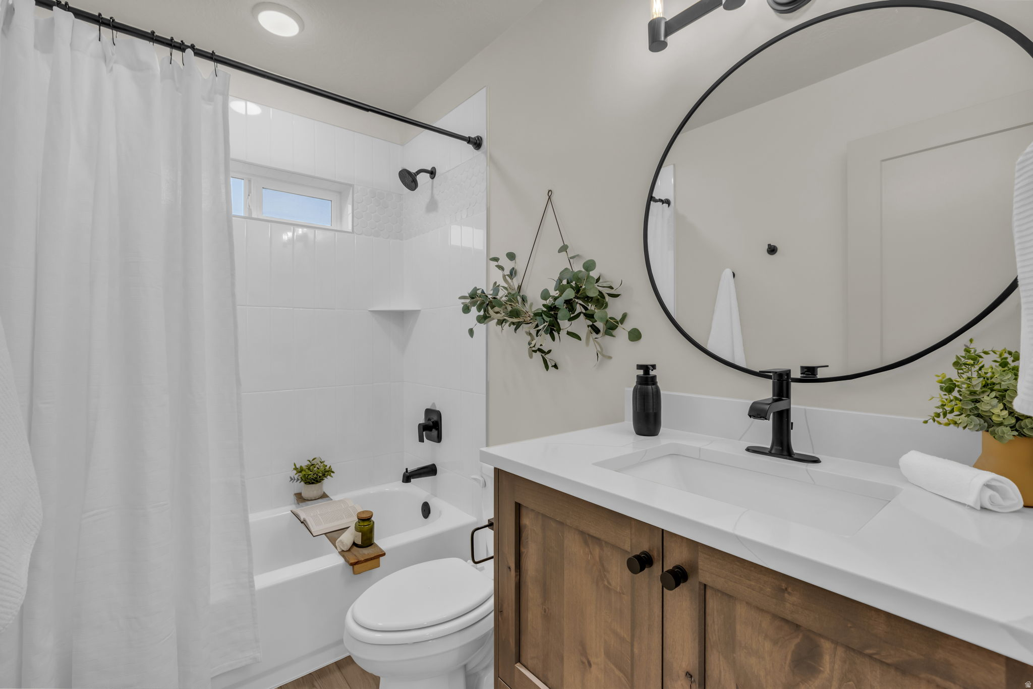 DISTANT SERENADE LOT 111 - Residential