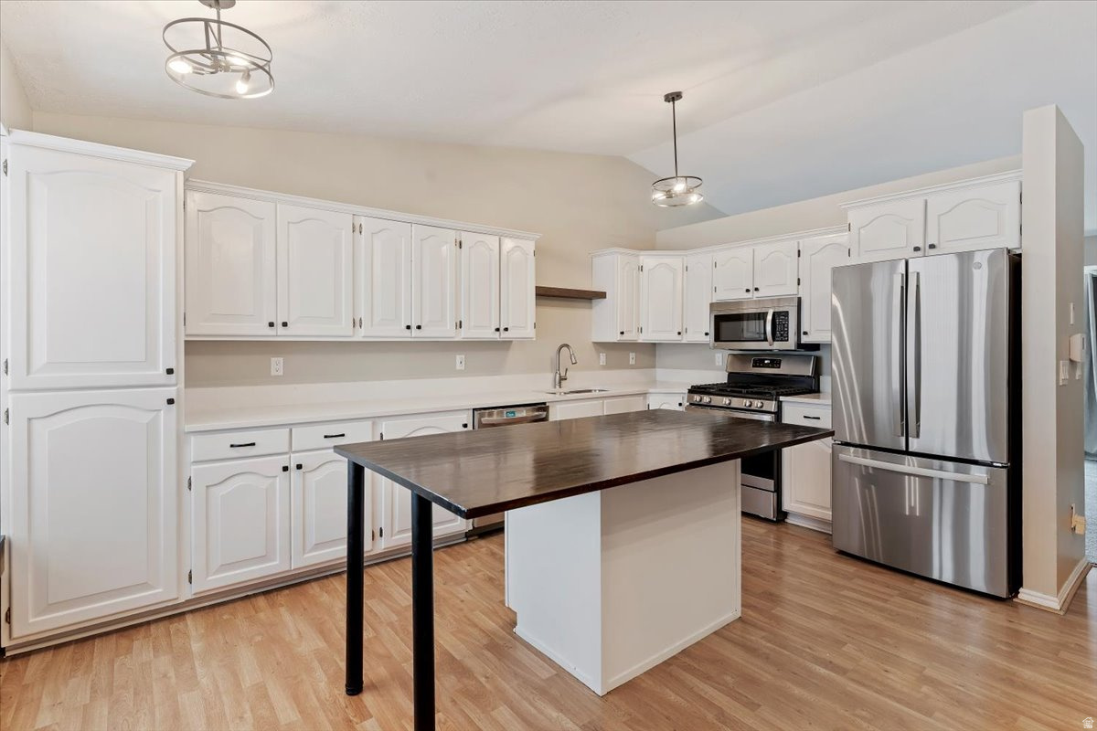 MEADOW BROOK - Residential