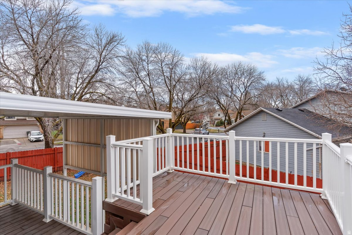 MEADOW BROOK - Residential