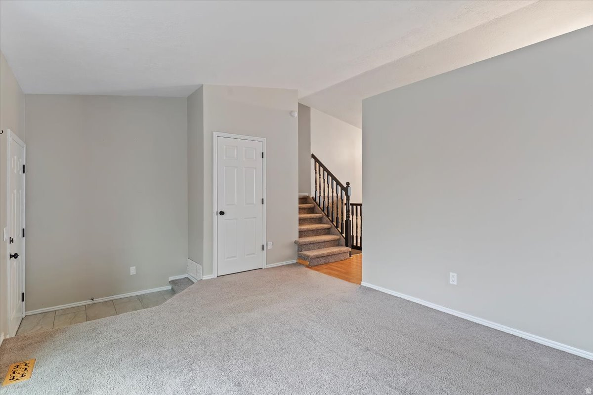 MEADOW BROOK - Residential