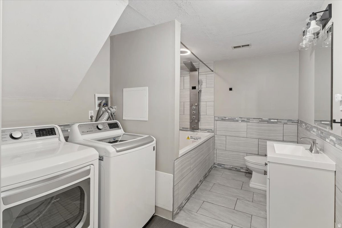 MEADOW BROOK - Residential