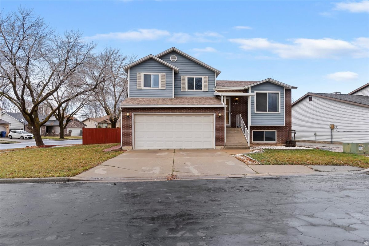 MEADOW BROOK - Residential