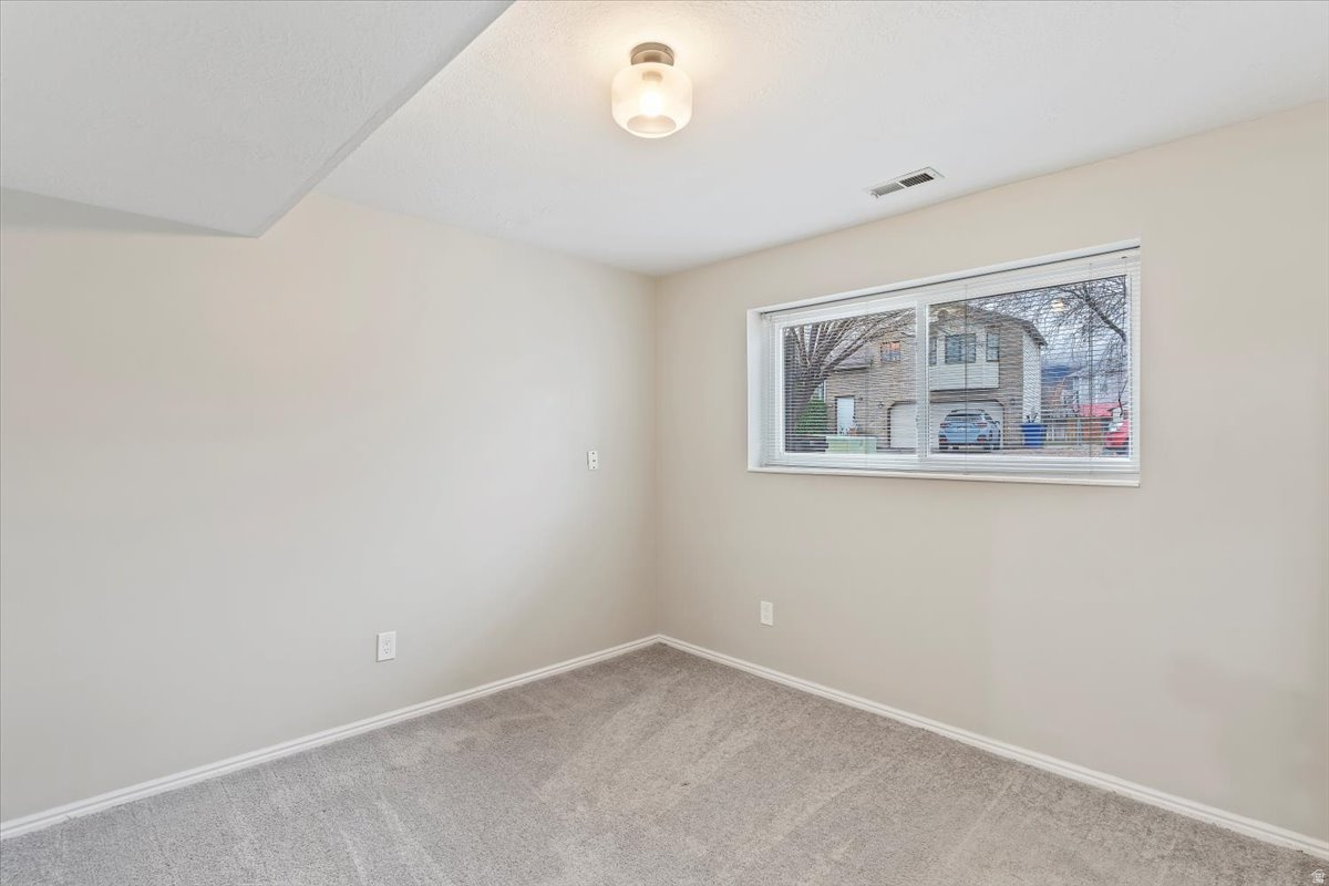 MEADOW BROOK - Residential