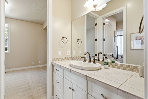 Tiny photo for 908 FREMONT RD, Bountiful, UT 84010 (MLS # 2156178)