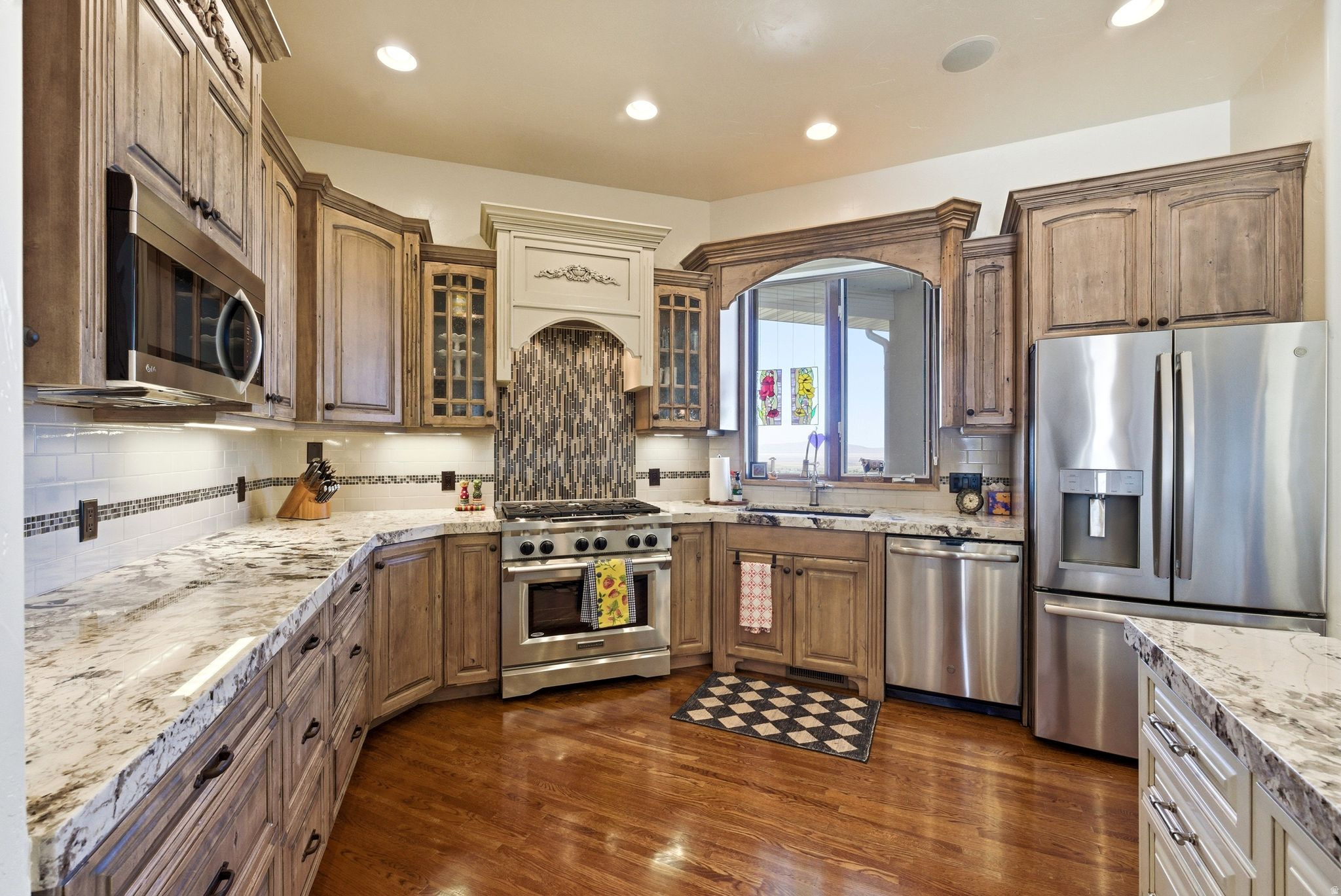BARTON WOODS - Residential