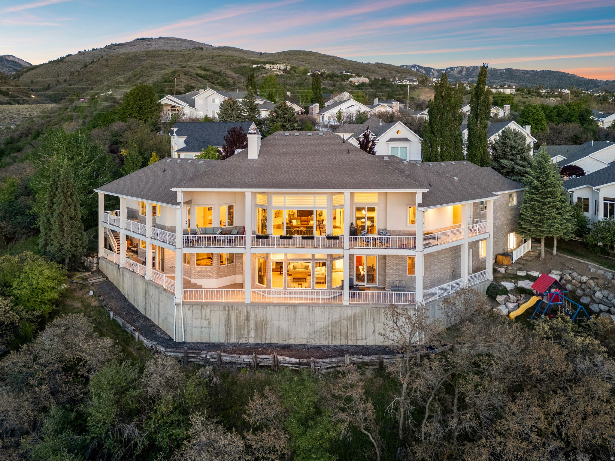 BARTON WOODS - Residential