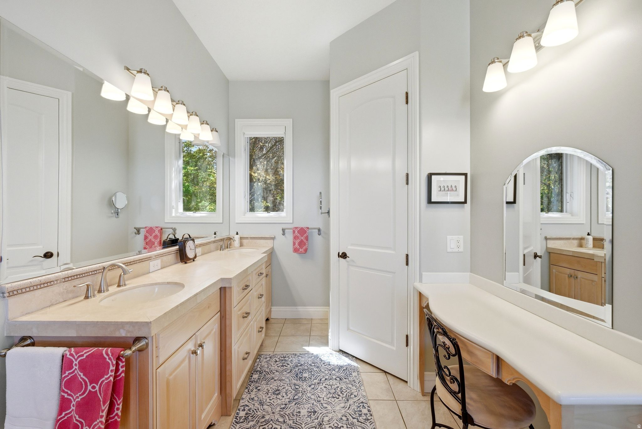 BARTON WOODS - Residential