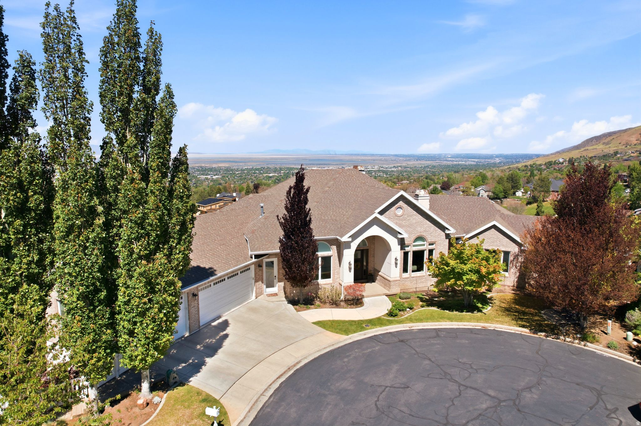 BARTON WOODS - Residential