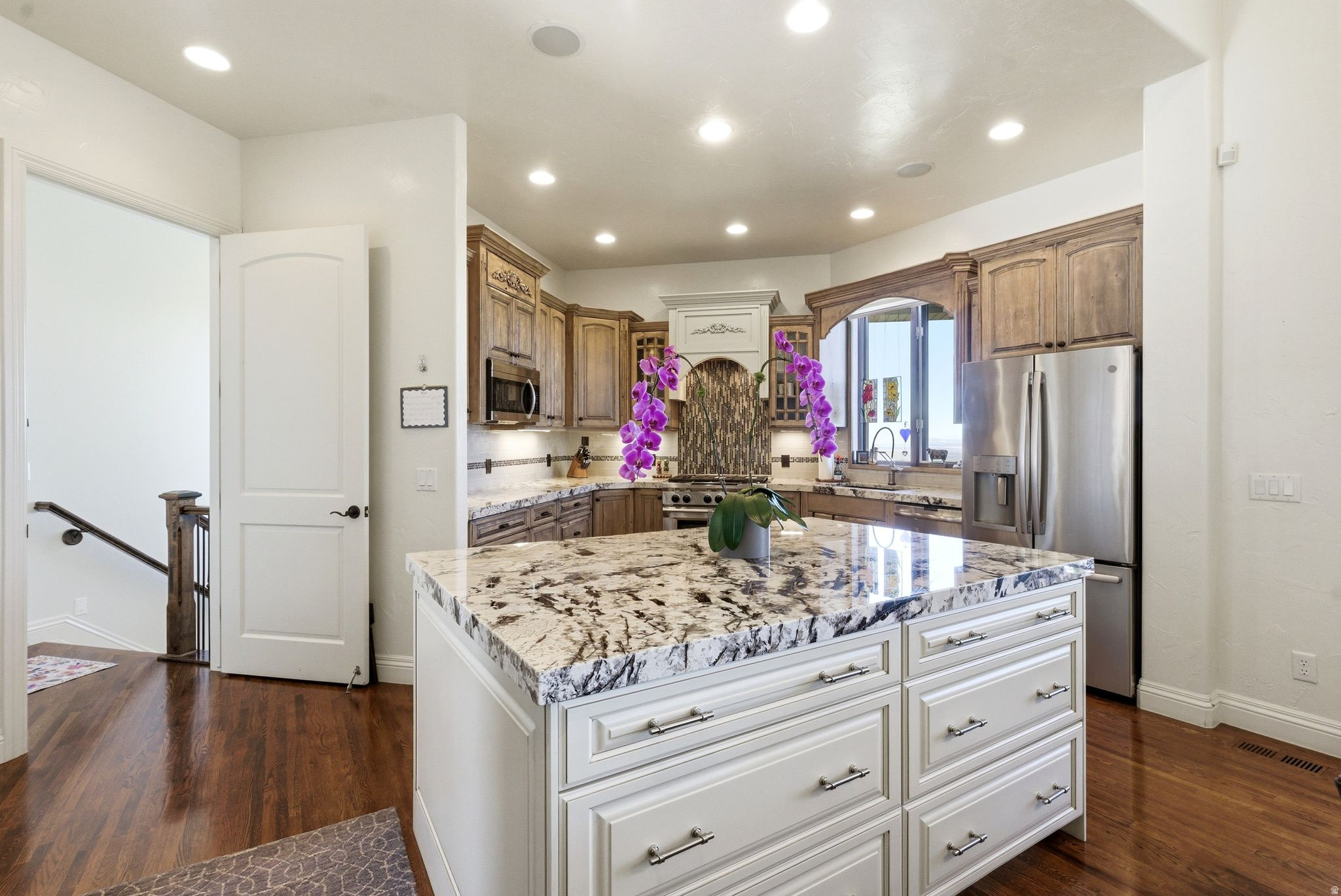 BARTON WOODS - Residential