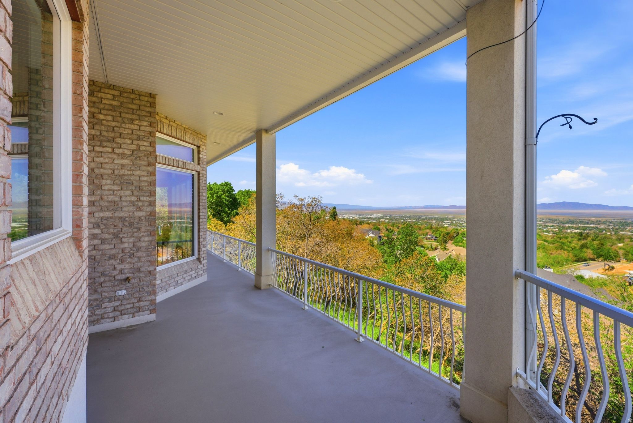 BARTON WOODS - Residential