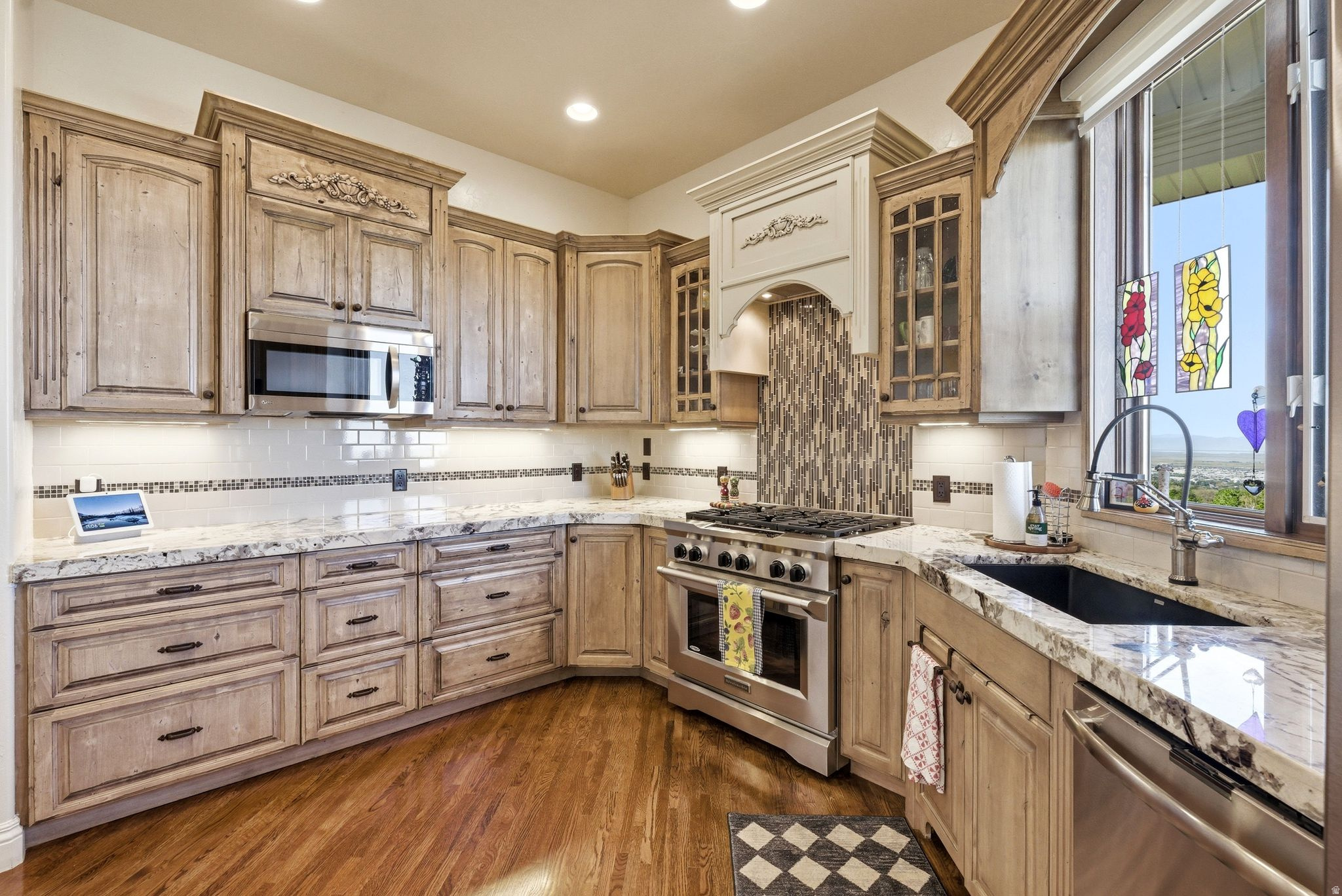 BARTON WOODS - Residential