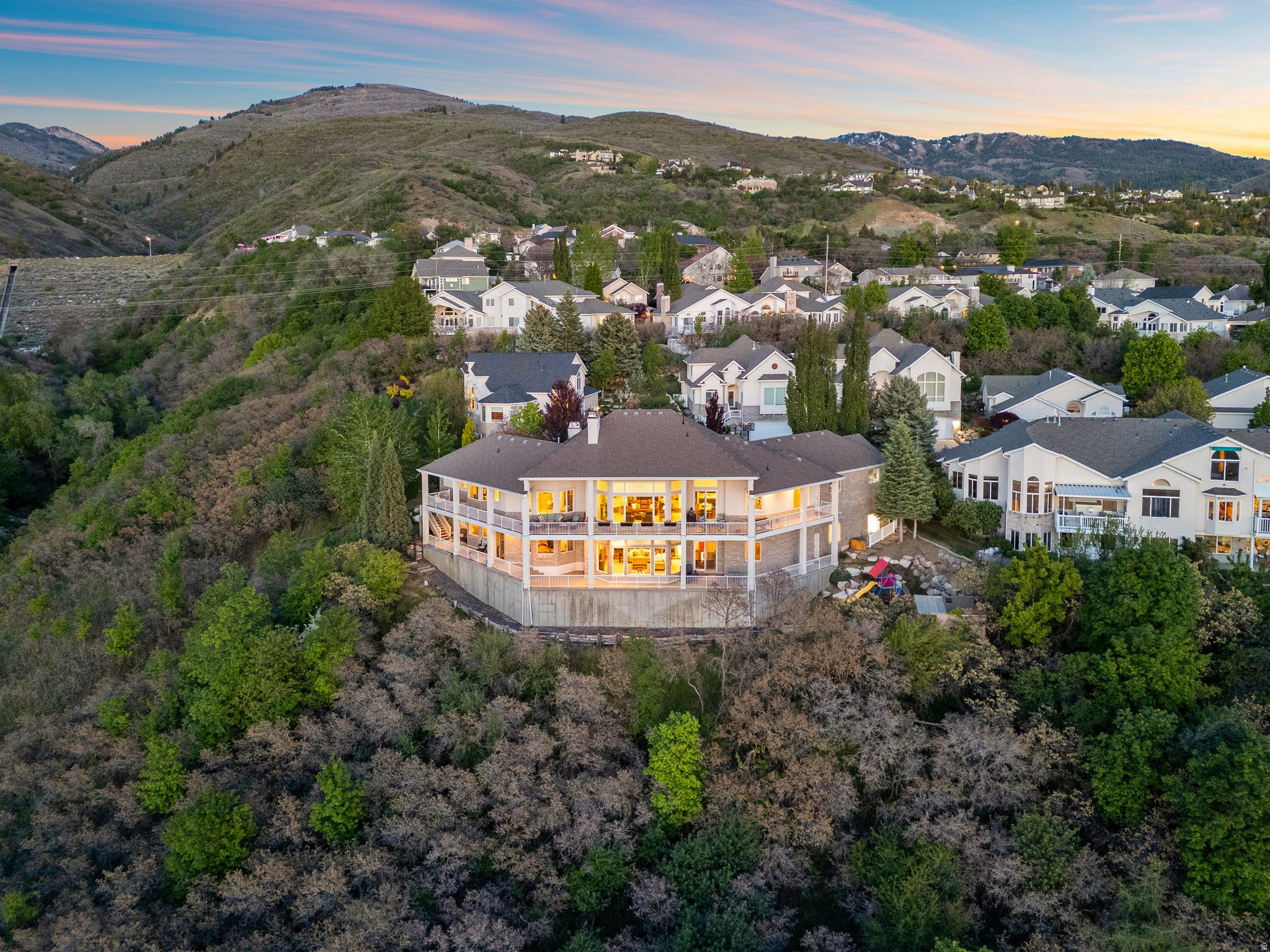 BARTON WOODS - Residential