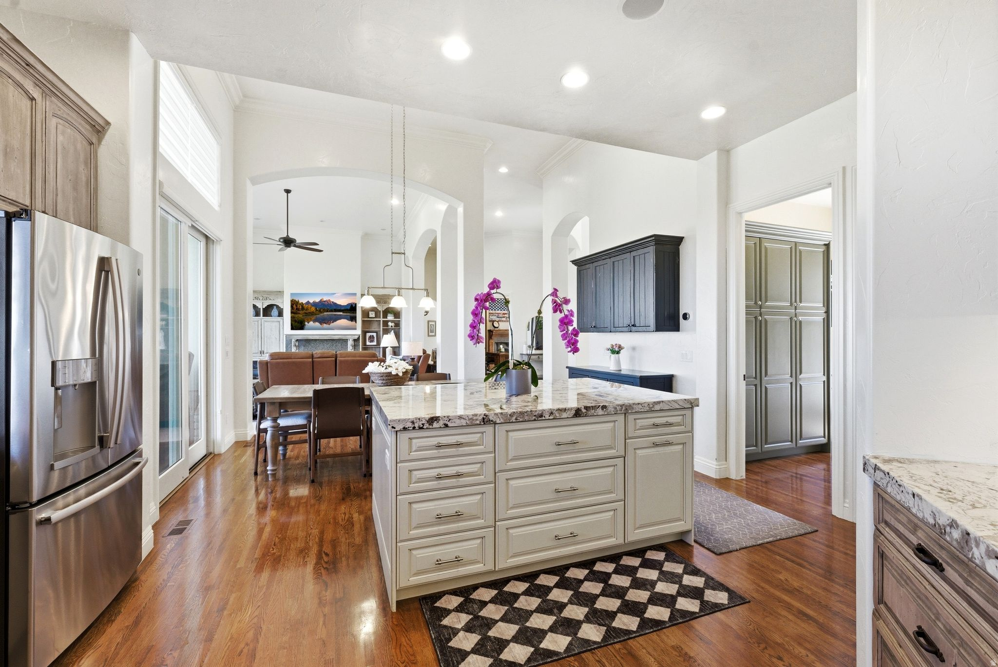 BARTON WOODS - Residential