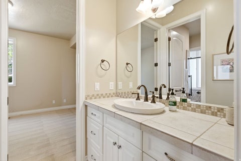 Tiny photo for 908 FREMONT RD, Bountiful, UT 84010 (MLS # 2156178)