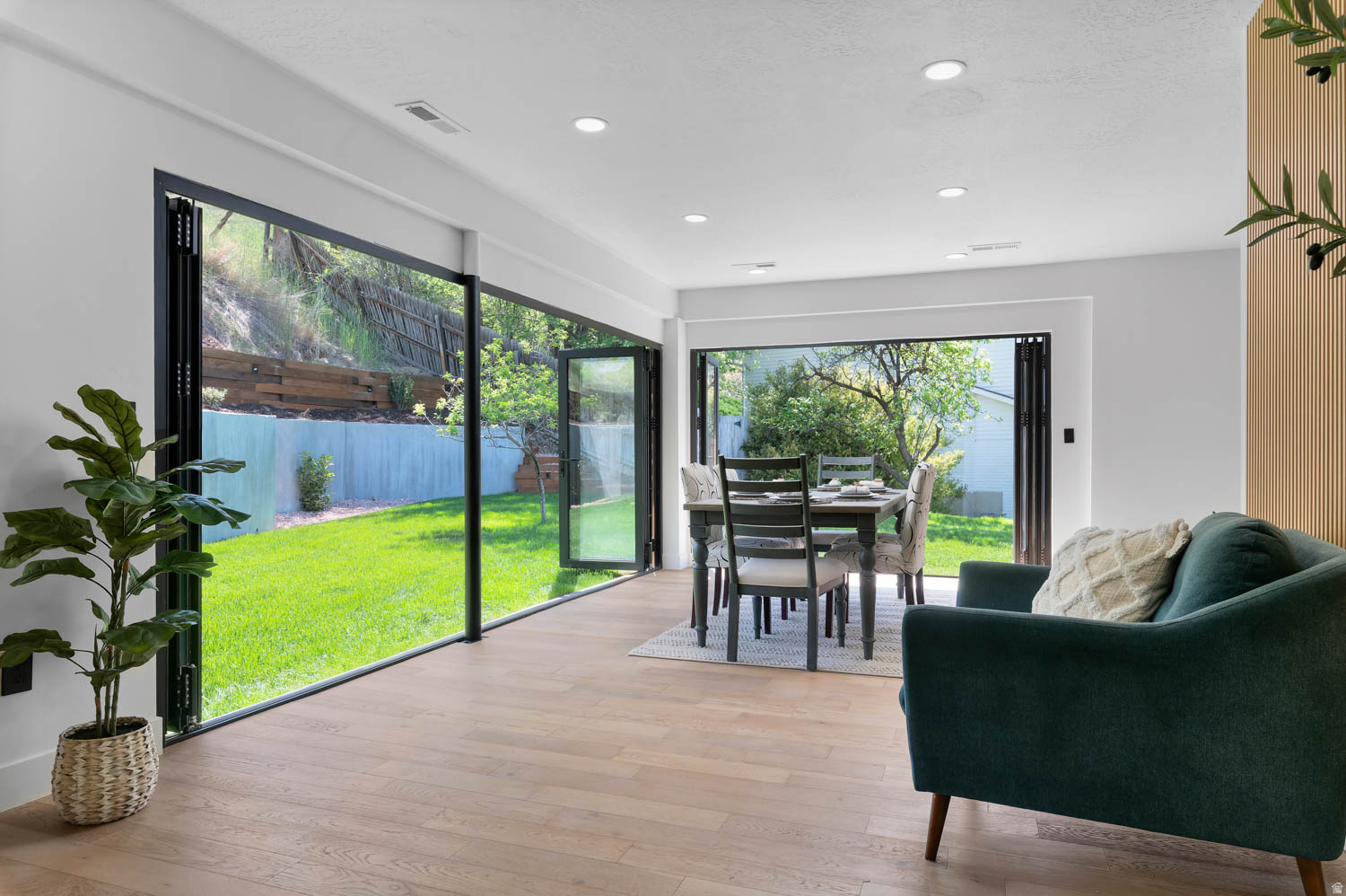 DORMONT ESTATES - Residential