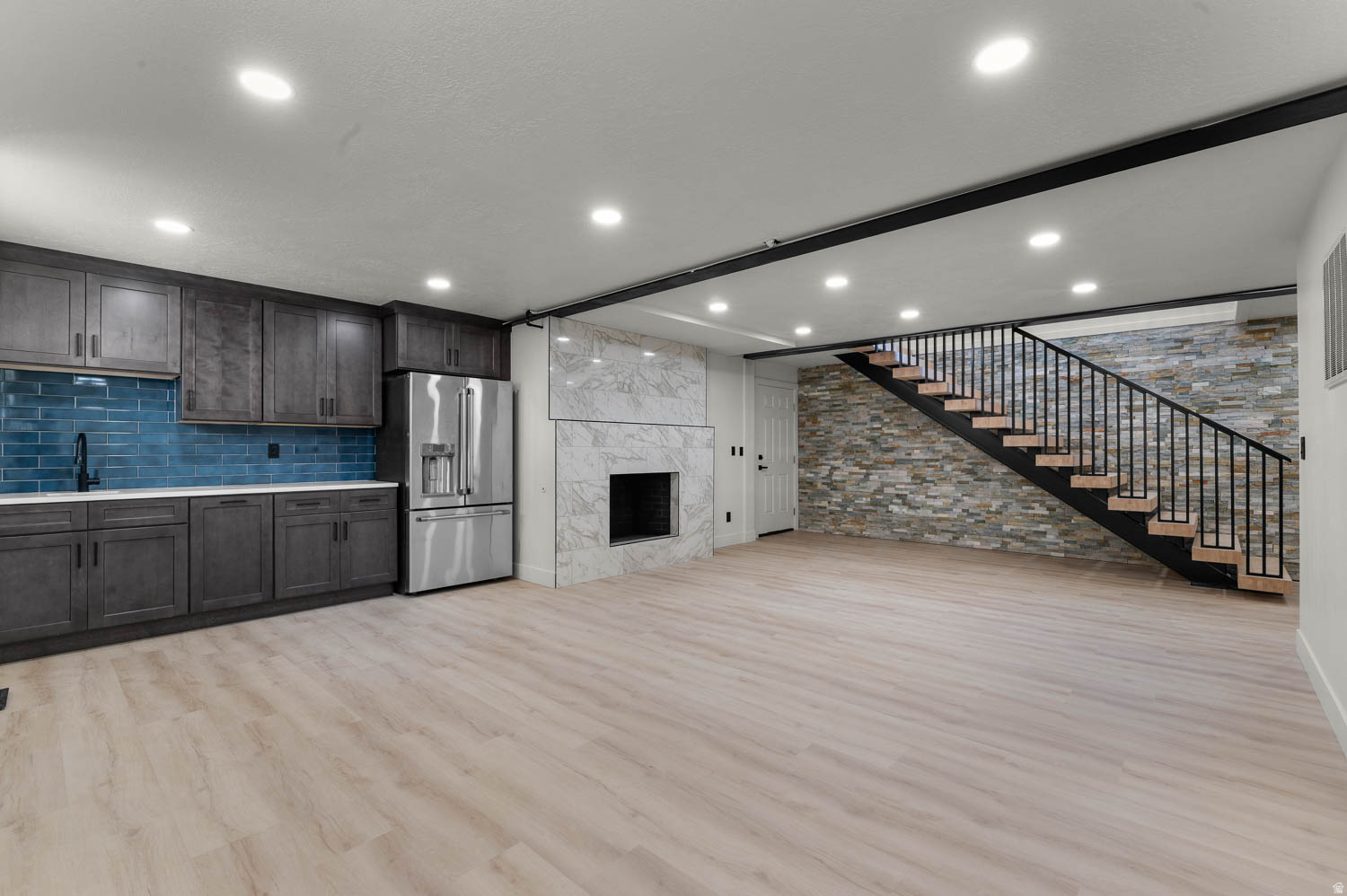 DORMONT ESTATES - Residential
