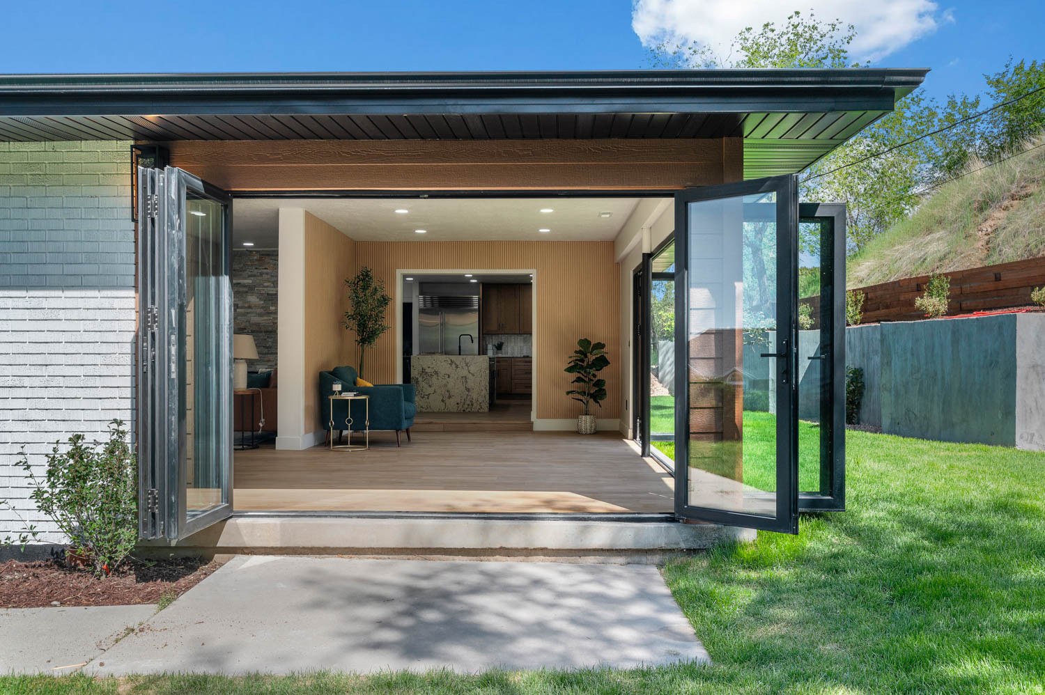 DORMONT ESTATES - Residential