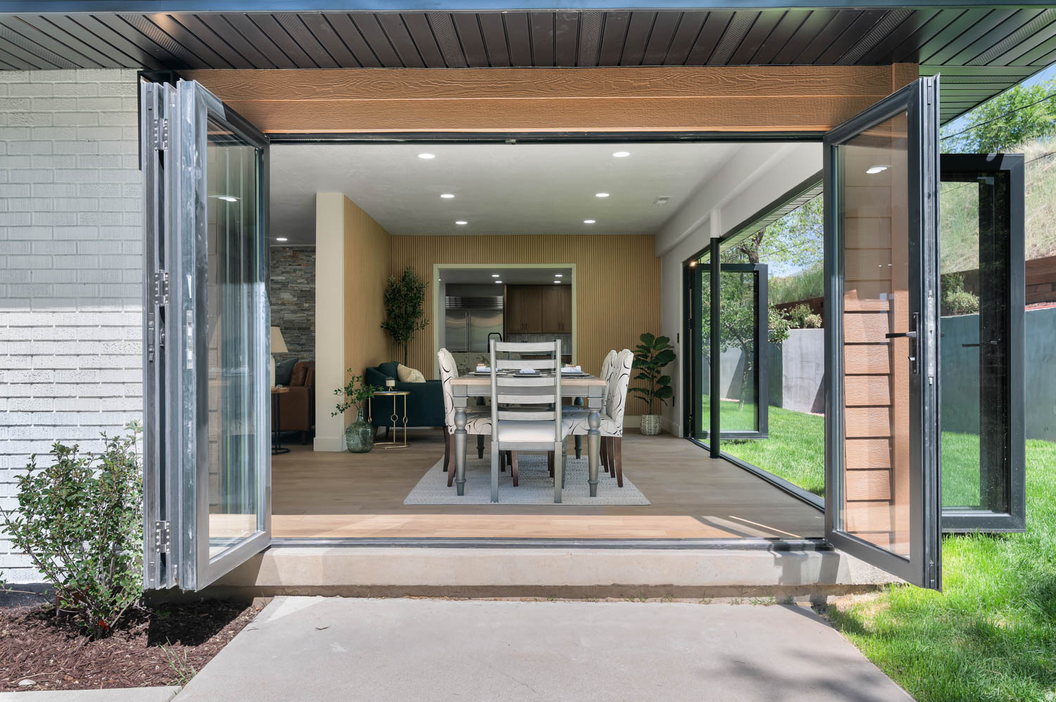 DORMONT ESTATES - Residential