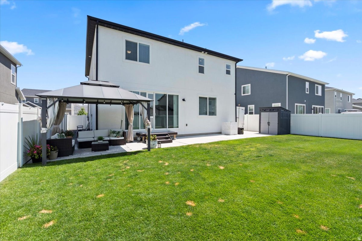 PACIFIC SPRINGS - Residential